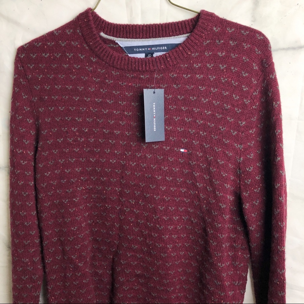 Tommy Hilfiger sweater size small